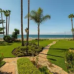 Apartment Paradise Retreat In Estepona