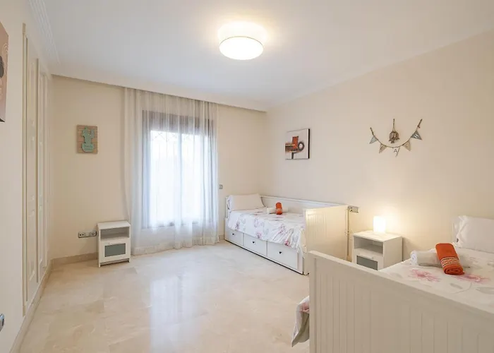 Paradise Retreat In Estepona Апартаменты *