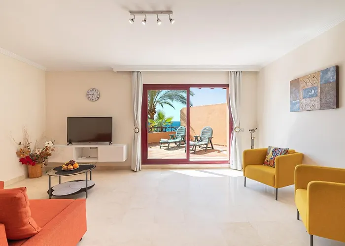 Paradise Retreat In Estepona 公寓 *